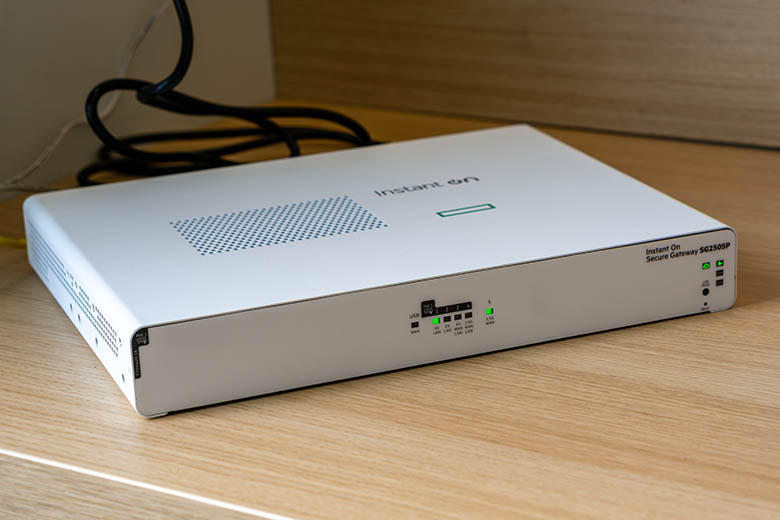 Огляд HPE Networking Instant On SG2505P (S0G34A): характеристики, можливості та переваги для бізнесу